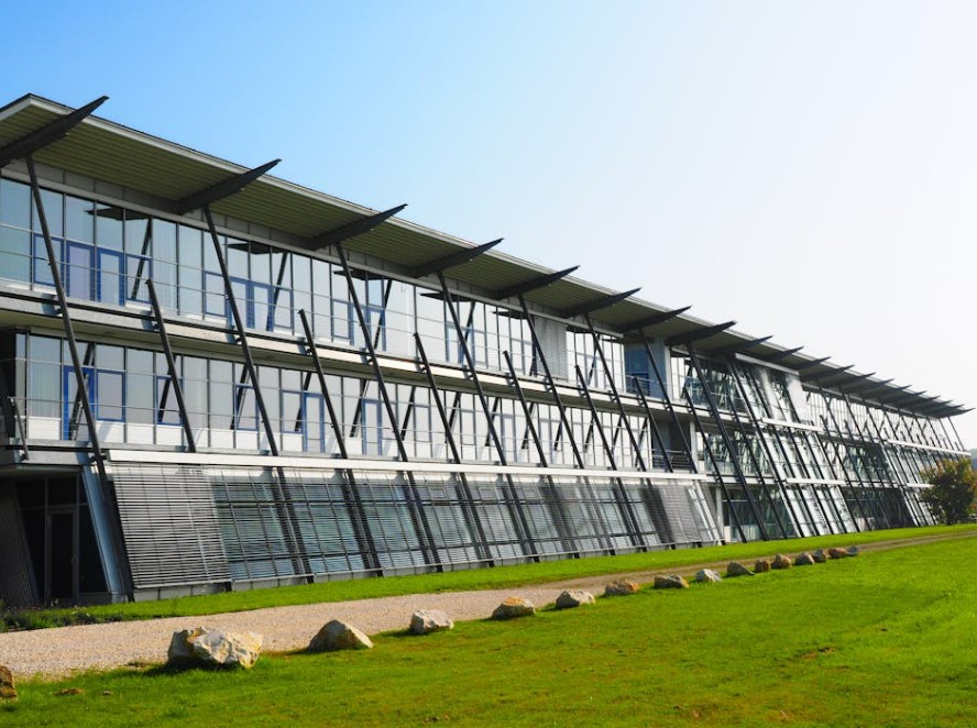 태양광 설치 업체 비교 가이드 (2025년 실사용 기준)