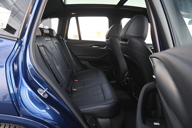 BMW iX3 M 스포츠 패키지