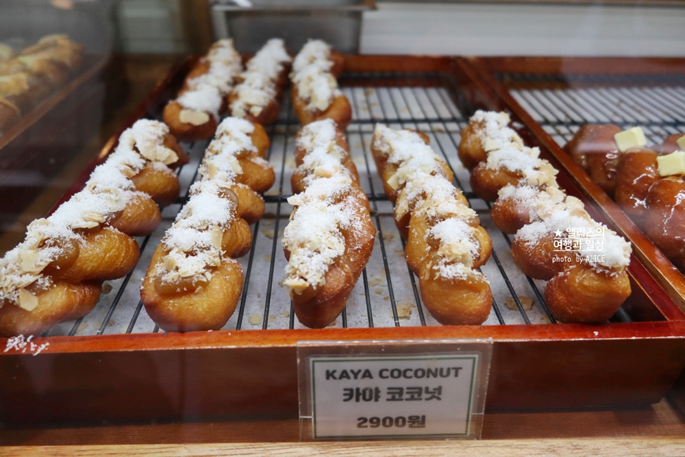 홍대 디저트 맛집, 꽈페 꽈배기 종류 가격 후기 - 내 사랑 디저트 가게