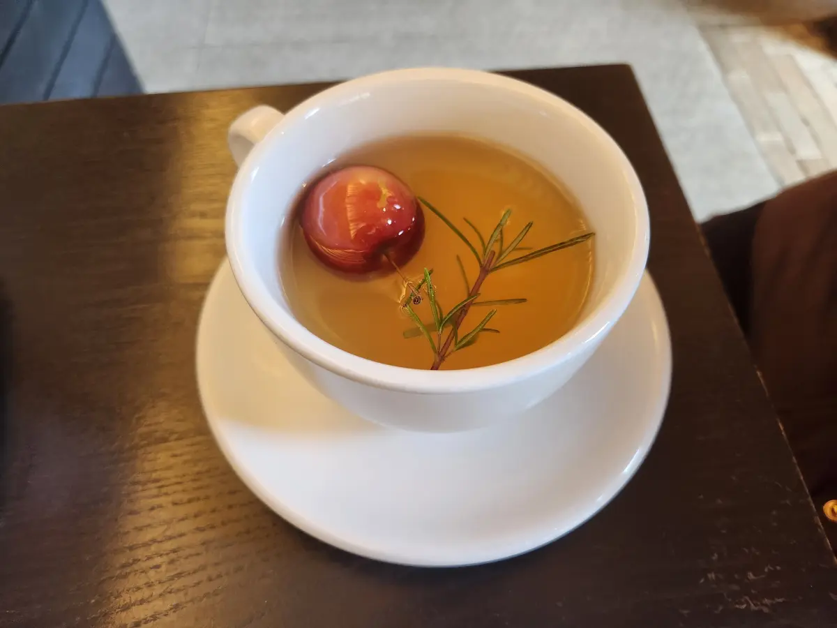 종로-서촌-분위기-좋은-카페-타이드워터-달달한-수제-사과티