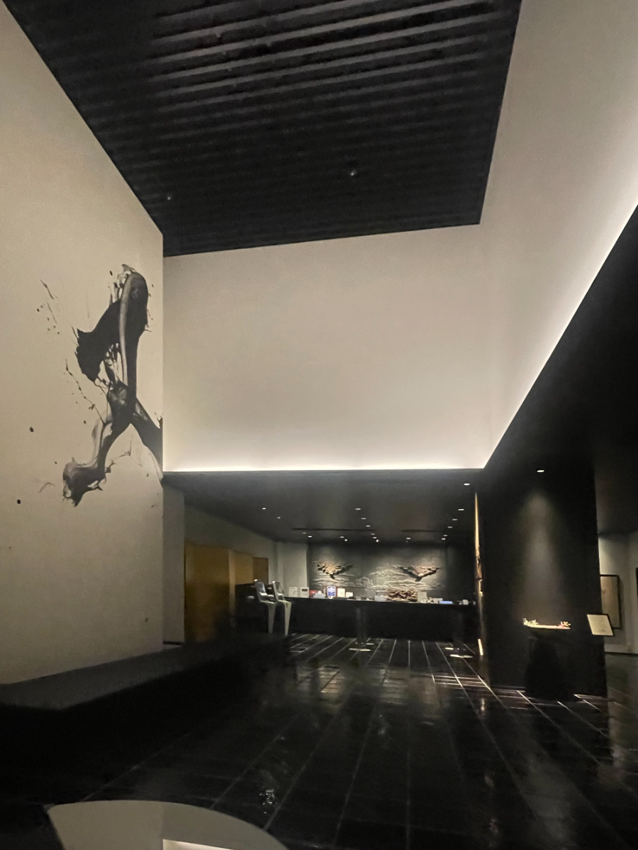 미츠이 가든 호텔 리셉션 데스크와 로비