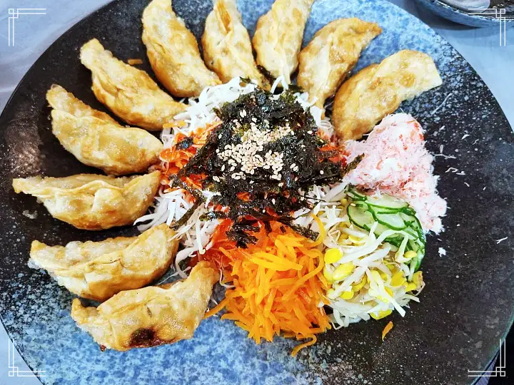 식객 허영만 백반기행 붉은대게 문희경 편 대게 게짜박이 게살 돌솥 비빔밥 비빔만두 누룽지밥 솥밥 울진 맛집 소개