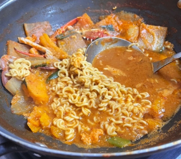 라면사리-성안정꽃게전문