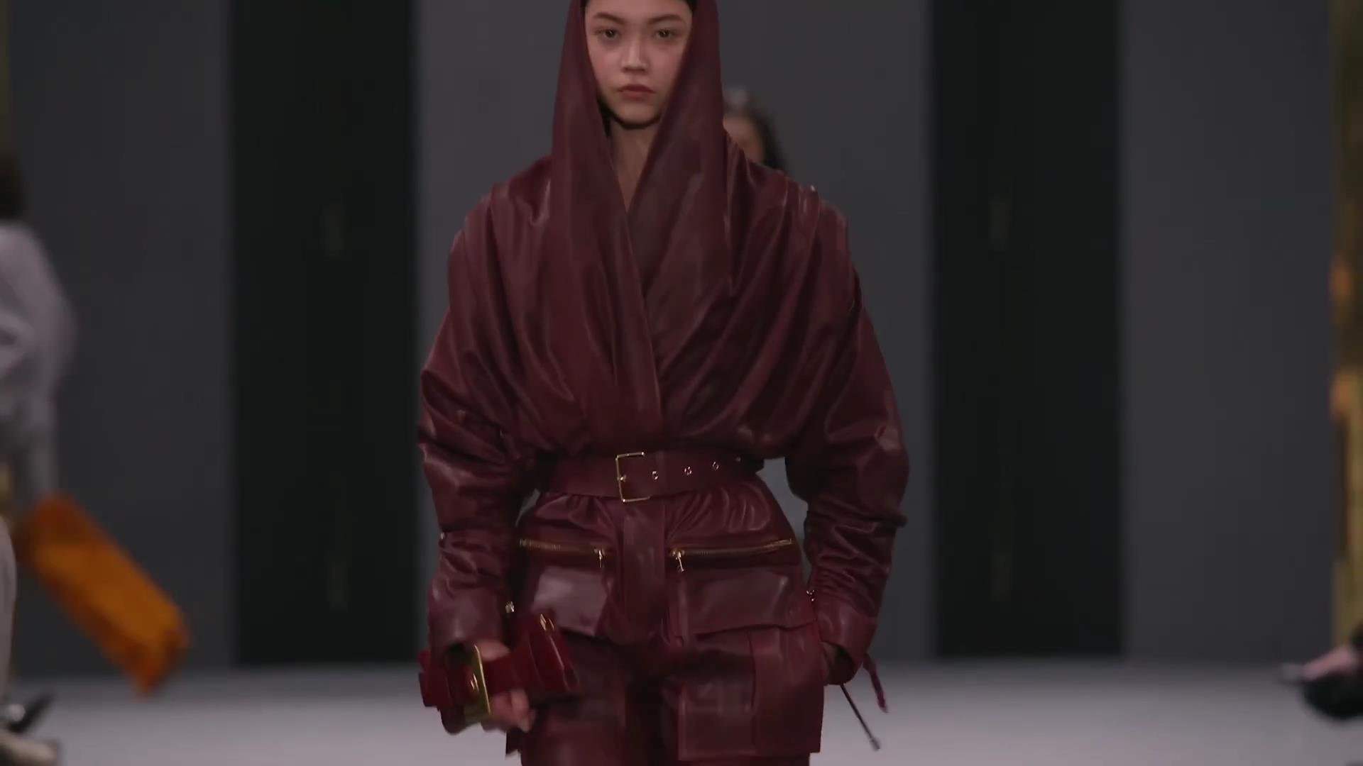 와이드 벨트의 다각적 활용