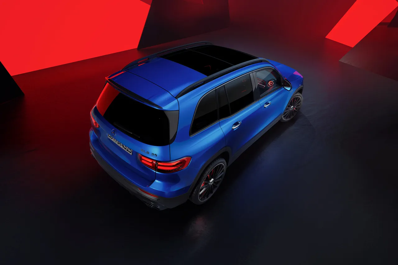 벤츠 AMG GLB 이미지