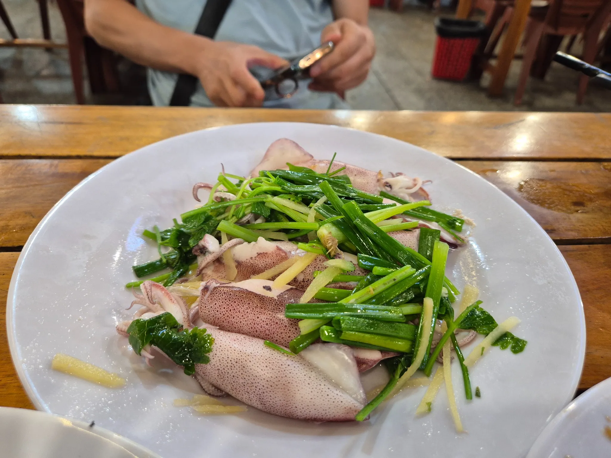 푸꾸옥 해산물 요리 오징어 부추찜