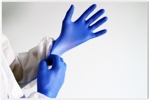 락스로 얼룩진 옷 재생 방법