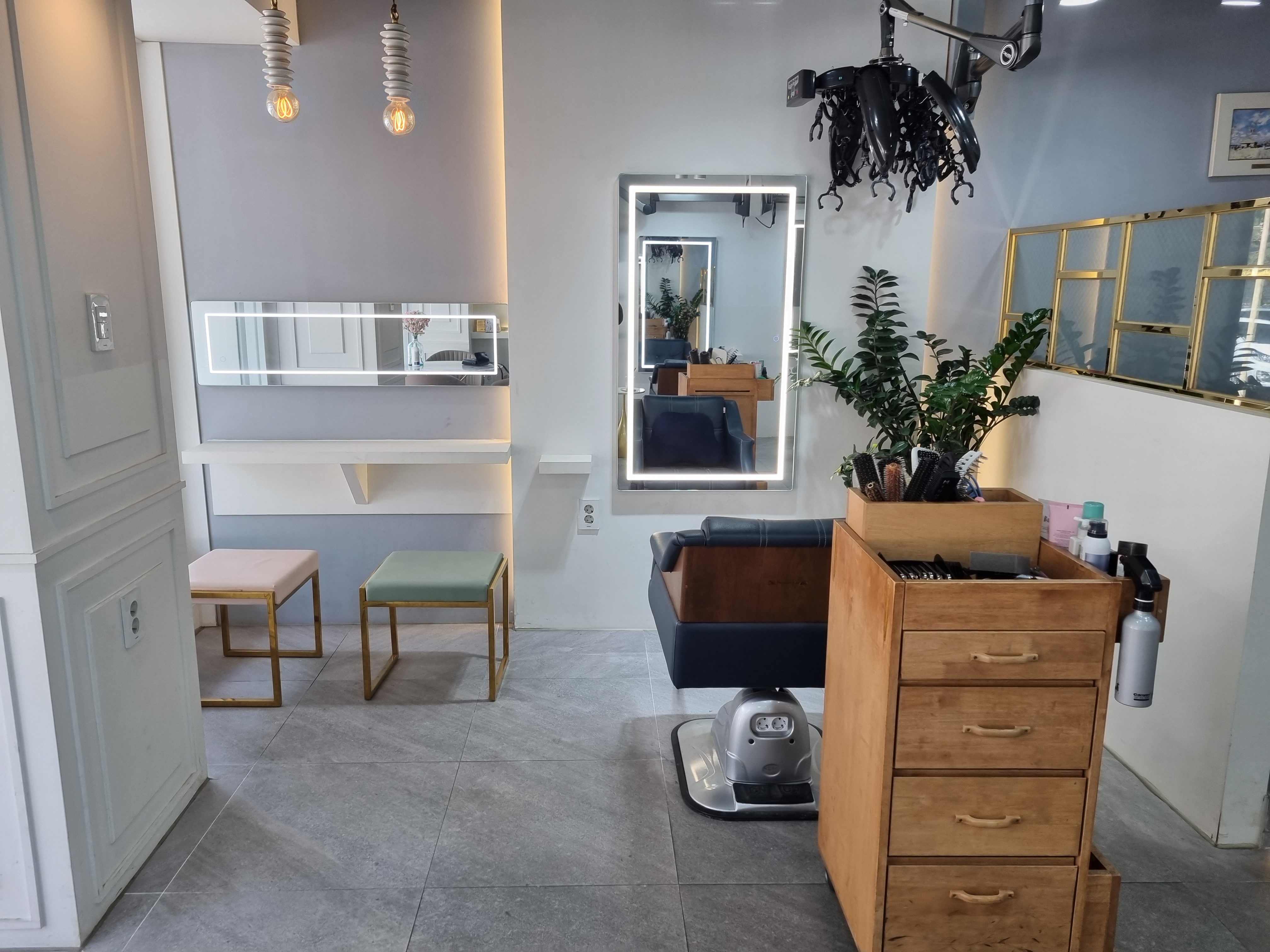 일산 밤리단길 머뭄 내부