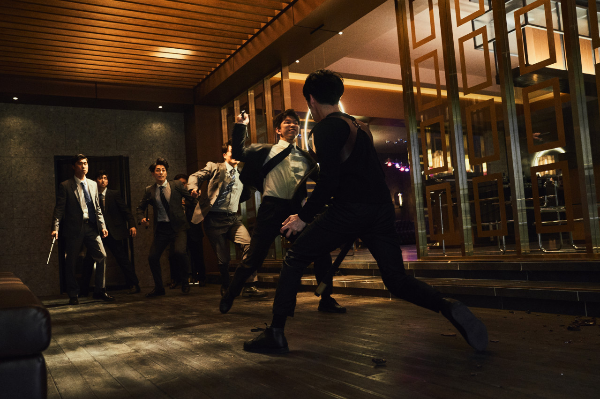 불량배와-싸우는-장혁