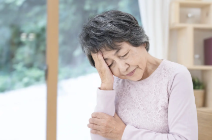 머리가 아픈 할머니