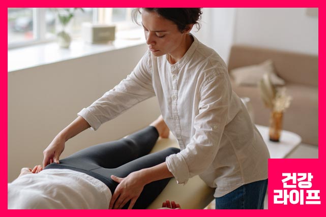 경미한 증상이 있으며 치료는 통증과 불편함을 완화하는 것을 목표