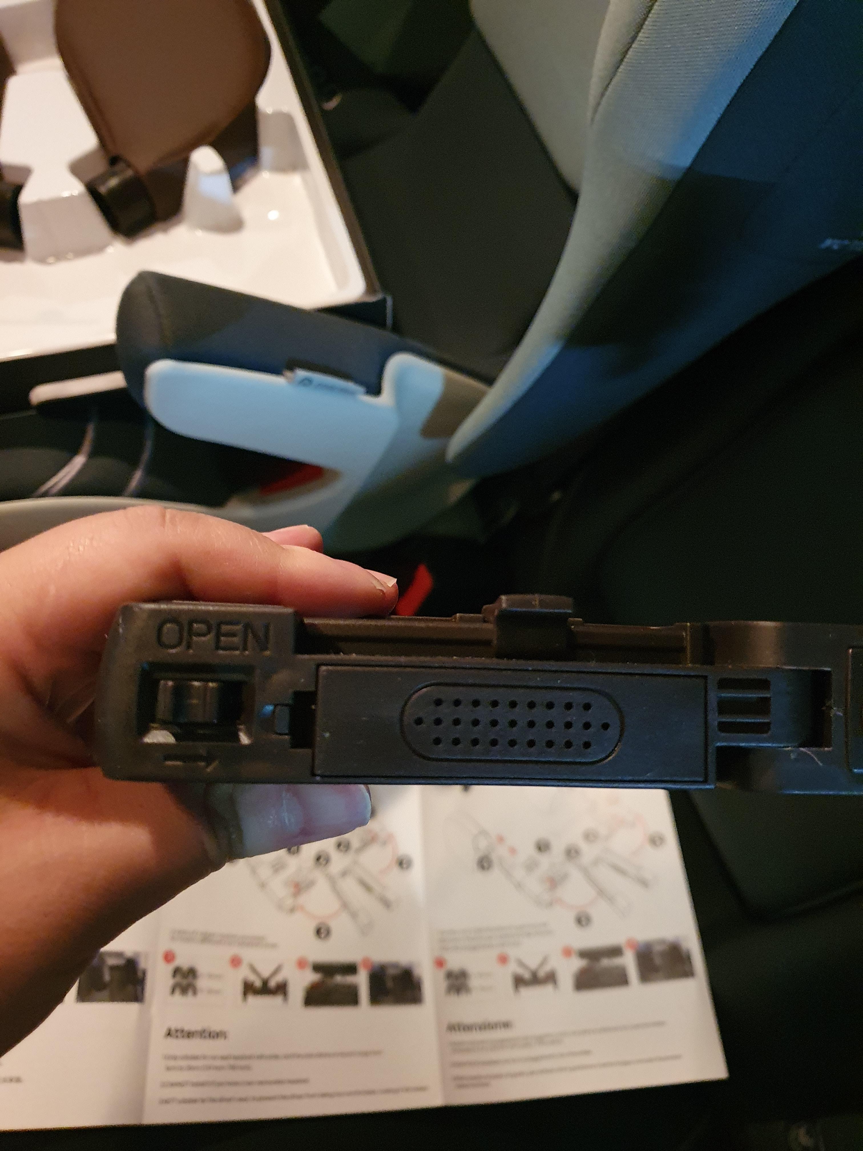 키즈 헤드레스트 고정 뭉치 툴 설치하기