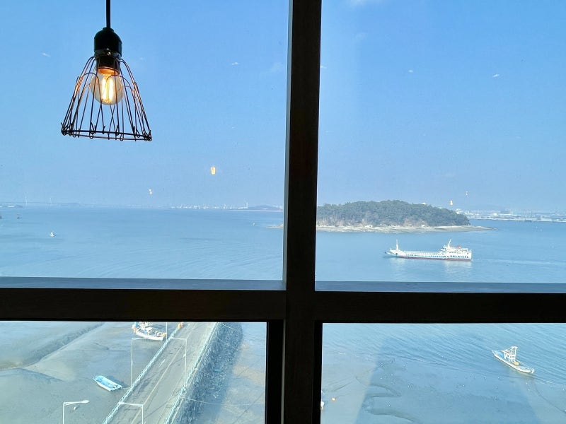 차덕분 카페에서 바라본 바다 