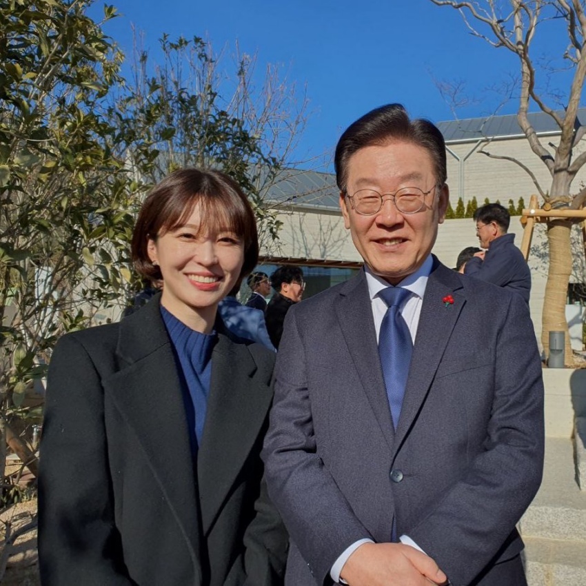 더불어 민주당 이재명 대표와 안귀령 대변인