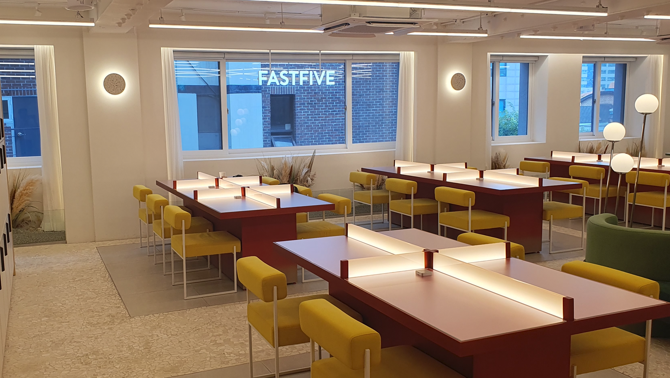 파이브스팟 역삼점 라운지 사진