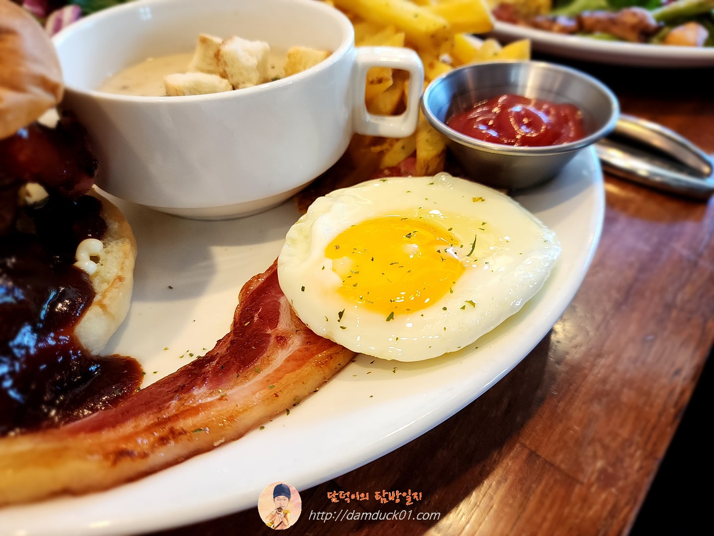 더 버거 팬트리