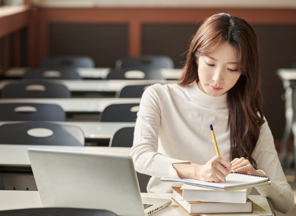 충청북도 대학생 학자금대출 이자지원 지원대상 신청기간 신청방법 충청북도학자금대출 대학생대출혜택 등록금이자지원