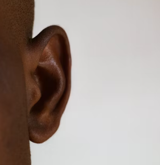 귀에서 삐소리가 나는 이유 이명 원인 대처법