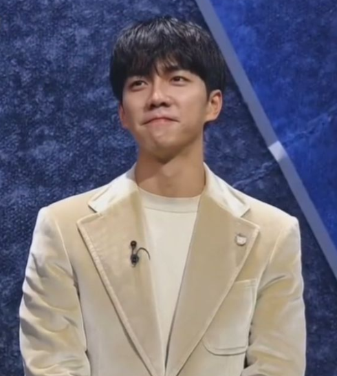 이승기의 진행 모습