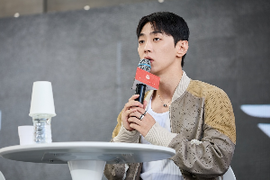 인기 아티스트 'GRAY(그레이)'가 음악감독으로 참여