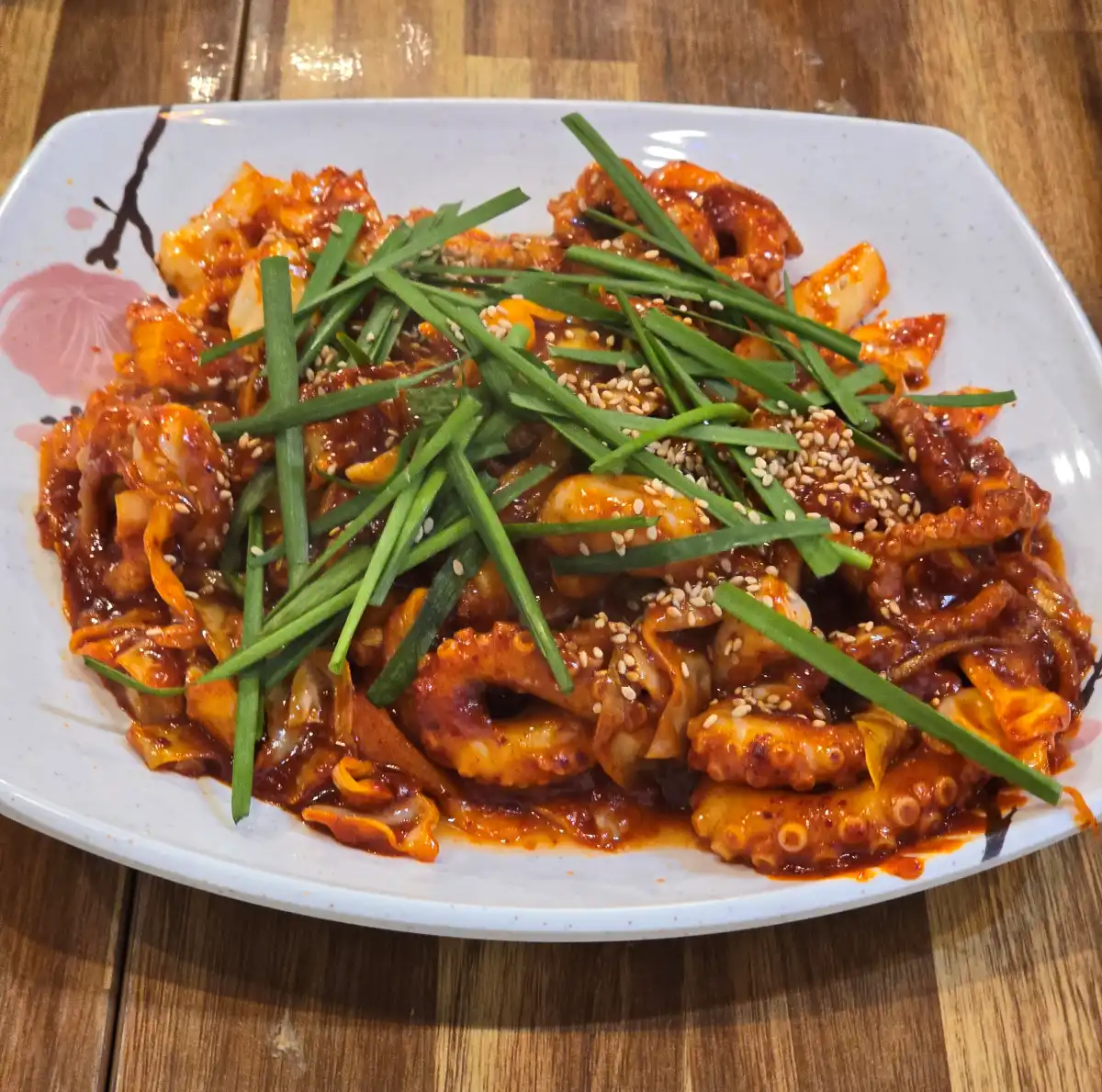 썸네일용 대표이미지(Featured Thumbnail Image): 막 서빙되자마자 찍은 낙지볶음