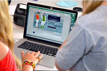 how excessive social media use affects teenagers' mental health