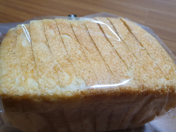 모나 베이커리 1458 발왕산 수국차빵 식빵