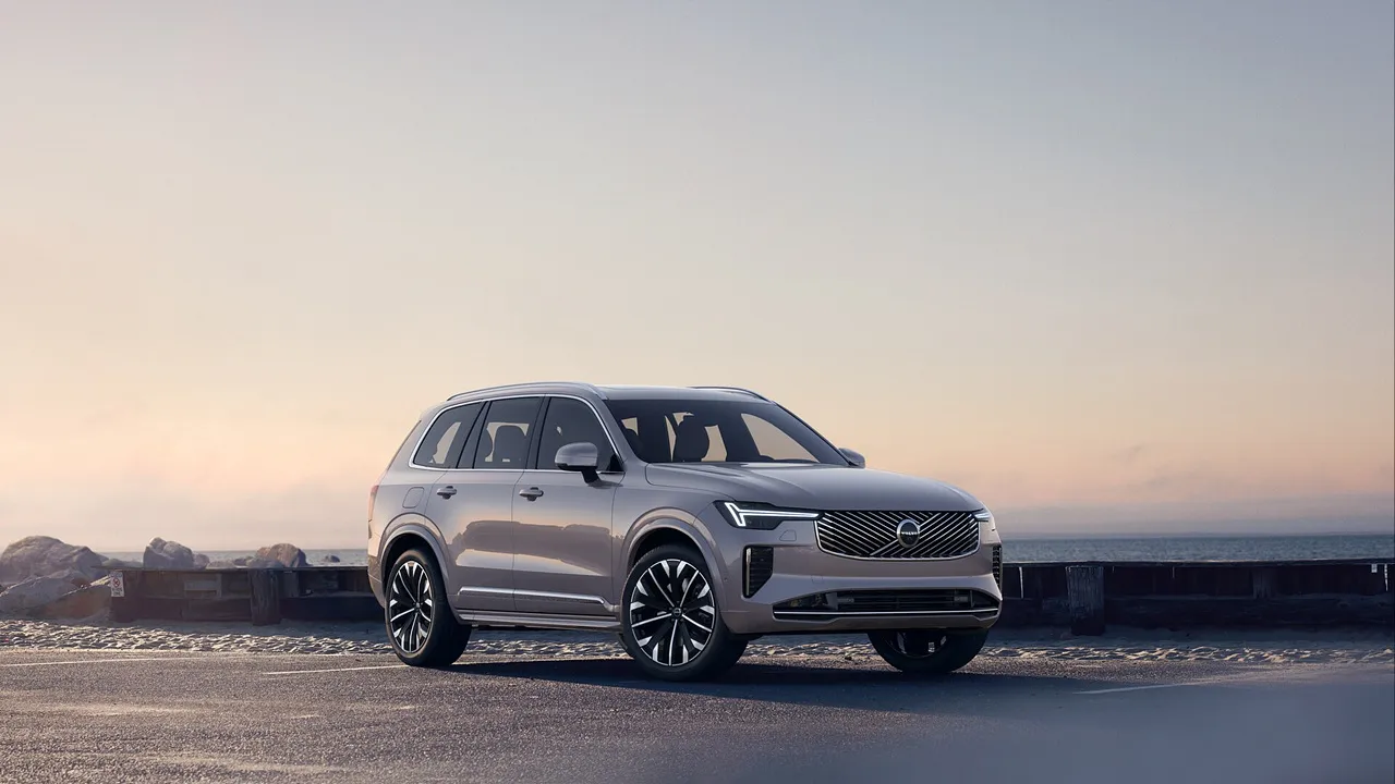 볼보 XC90 자동차 실내외 이미지