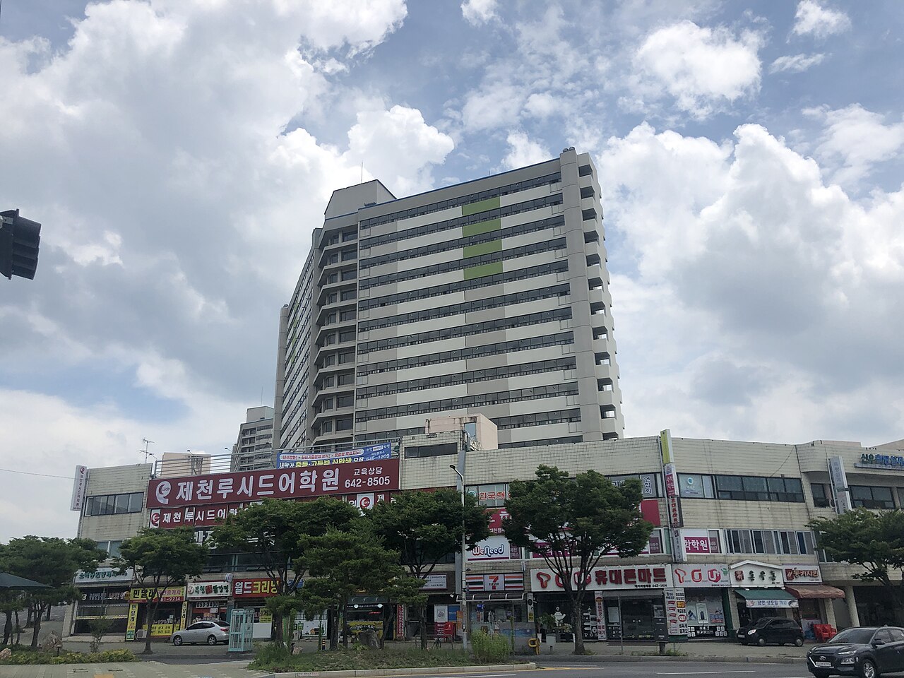 본 이미지는 블로그 내용과 직접적인 연관이 없습니다. 사진: Choi Kwang-mo, CC0, Wikimedia Commons (https://commons.wikimedia.org/wiki/File:2020-07-05_things_places_in_south_korea_IMG_2474.jpg)