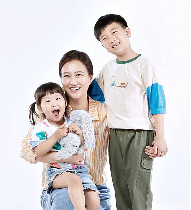 가수-장윤정-남편-방송인-도경완-자녀