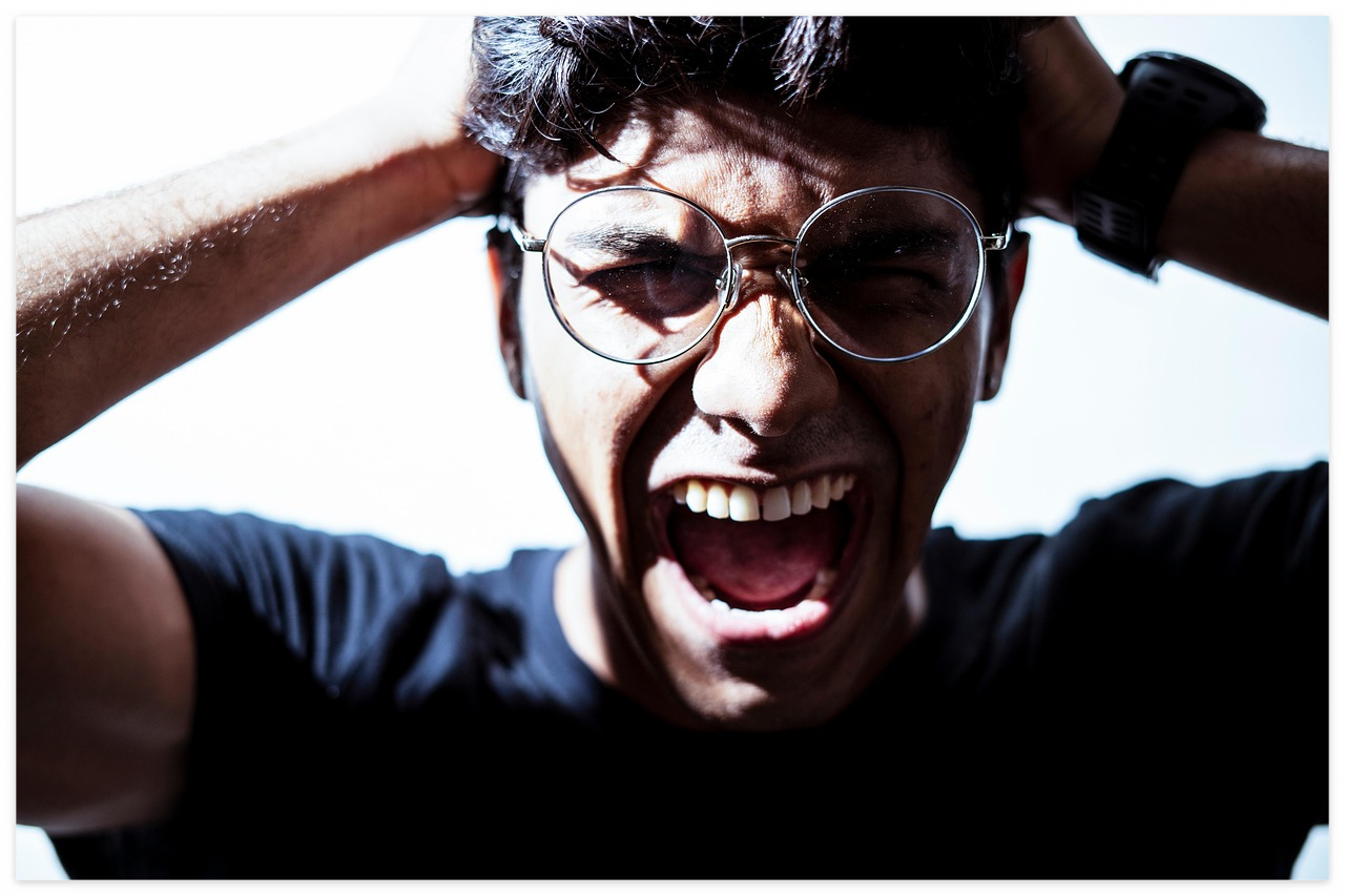 스트레스가 심한 남성의 사진