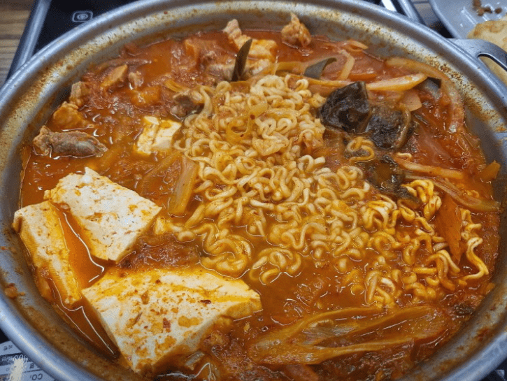 서대문역 맛집 "한옥집김치찜 본점" 음식사진