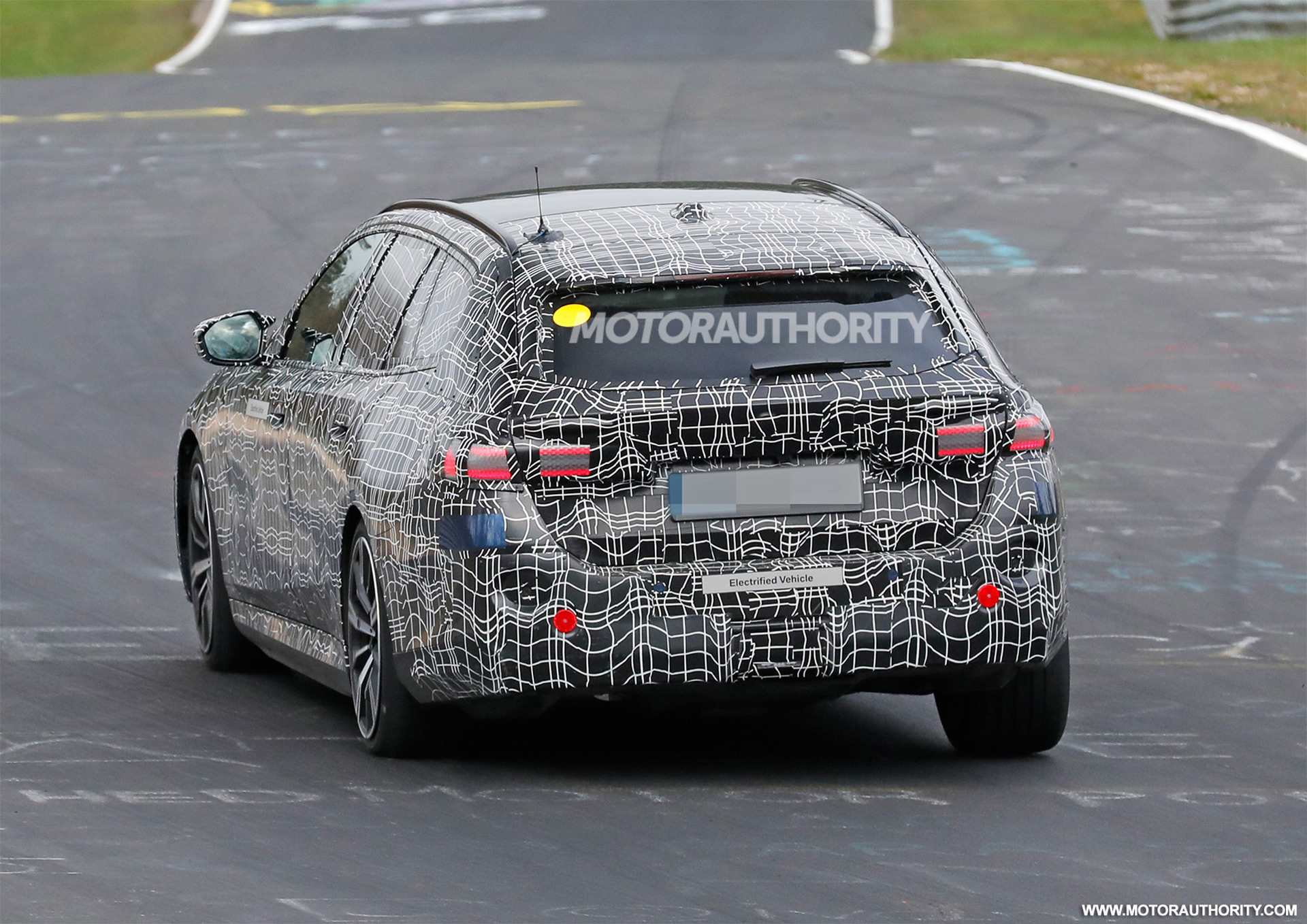 BMW 전기 왜건 'i5 투어링'