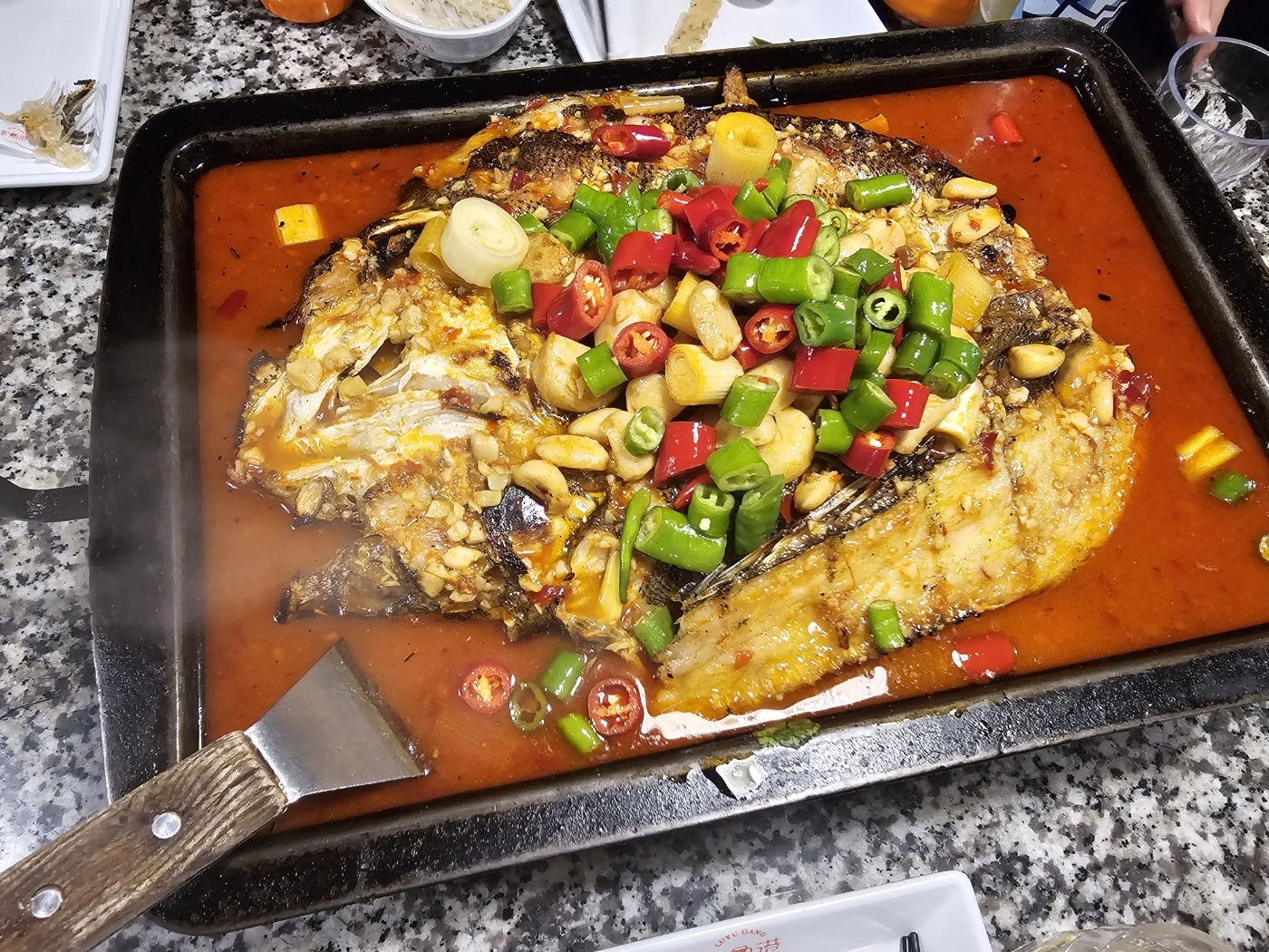 24.9월-장자강&우시 : 2) 炉渔港 (Lú Yú Gǎng/루위강) - 장자강시 생선요리집