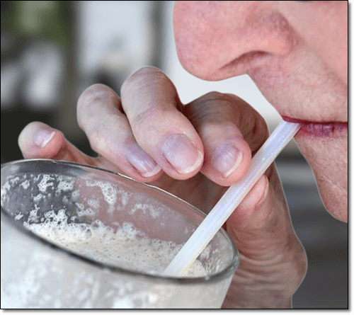 노인의 초유단백질 보충