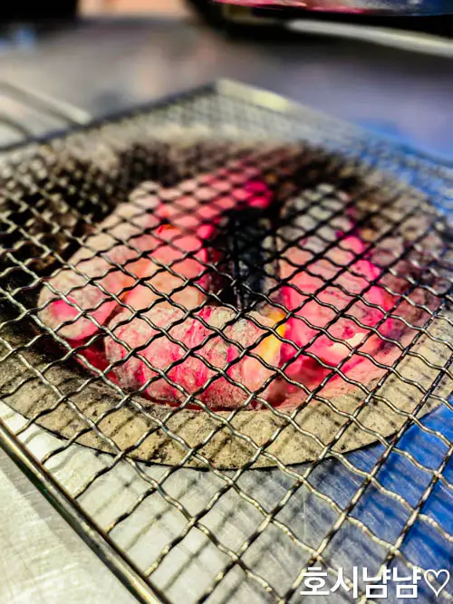 하남 마포소금구이 기본찬 숯불과 불판 화력