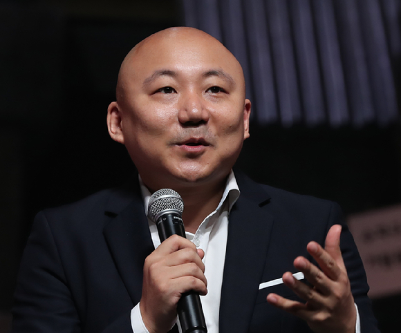 영화 '신과 함께' 원작자 주호민 작가. [사진=뉴시스]