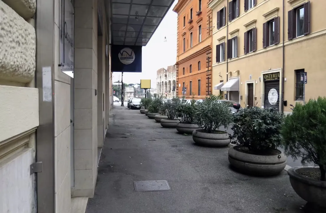 이탈리아-로마-에어비앤비-콜로세움-앞-큐도무스아파트-골목