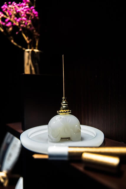 복잡한 사고 흐름을 정리하는 데 활용되는 아로마테라피의 적용법