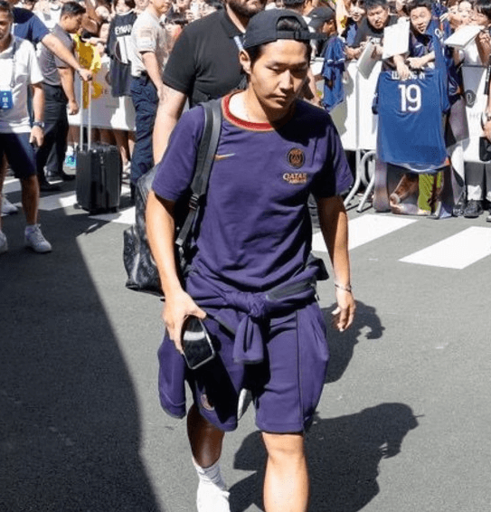 PSG 전북 축구 이강인 사진입니다.