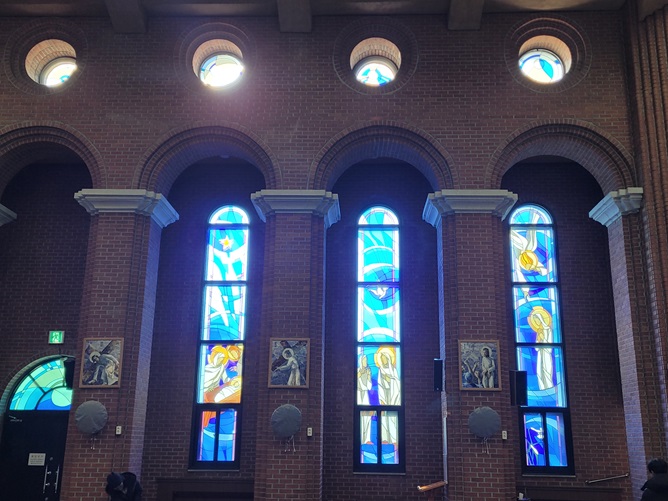 군산 나운동성당 스테인드글라스, 십자가의 길