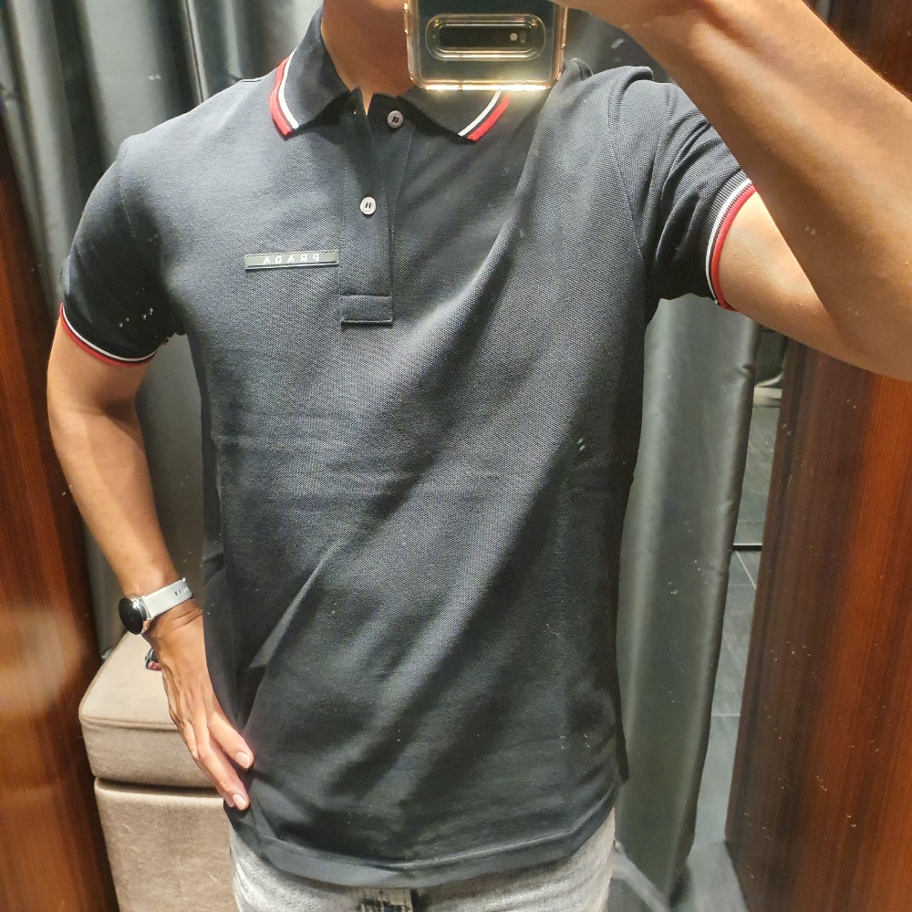 프라다 영국아울렛 남성 로고 PK 반팔 티셔츠 MEN’S LOGO PK T-SHIRT SJN256