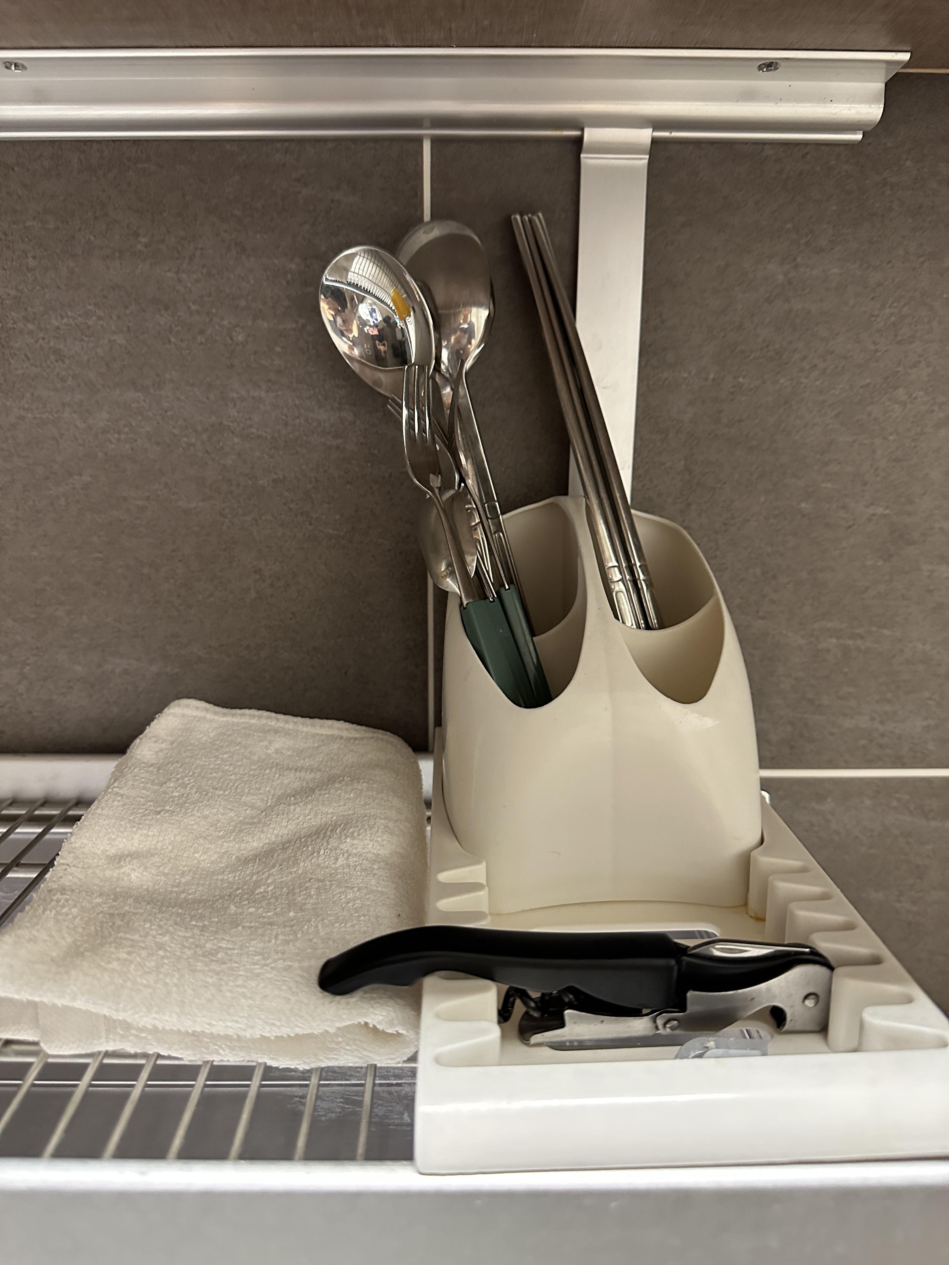 와인오프너와 수저