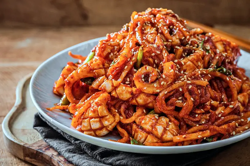 인생 2막의 성공 신화를 이끈 오징어 볶음, 보쌈, 요리 한 상 발산 마곡 맛집 추천 생방송투데이 리얼맛집 오늘방송 맛의 승부사