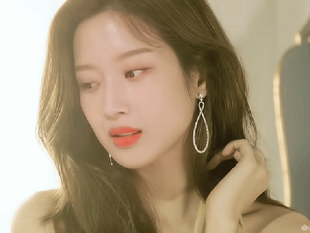 문가영 gif