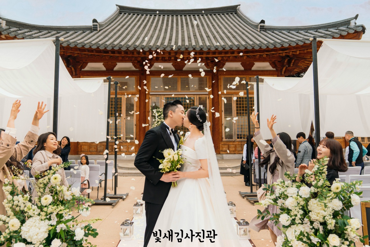 경원재 본식스냅 한옥웨딩 야외결혼식 38