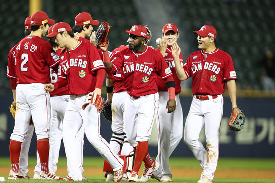 2023년 KBO 준플레이오프, SSG-NC 맞대결 티켓 예매 시작!