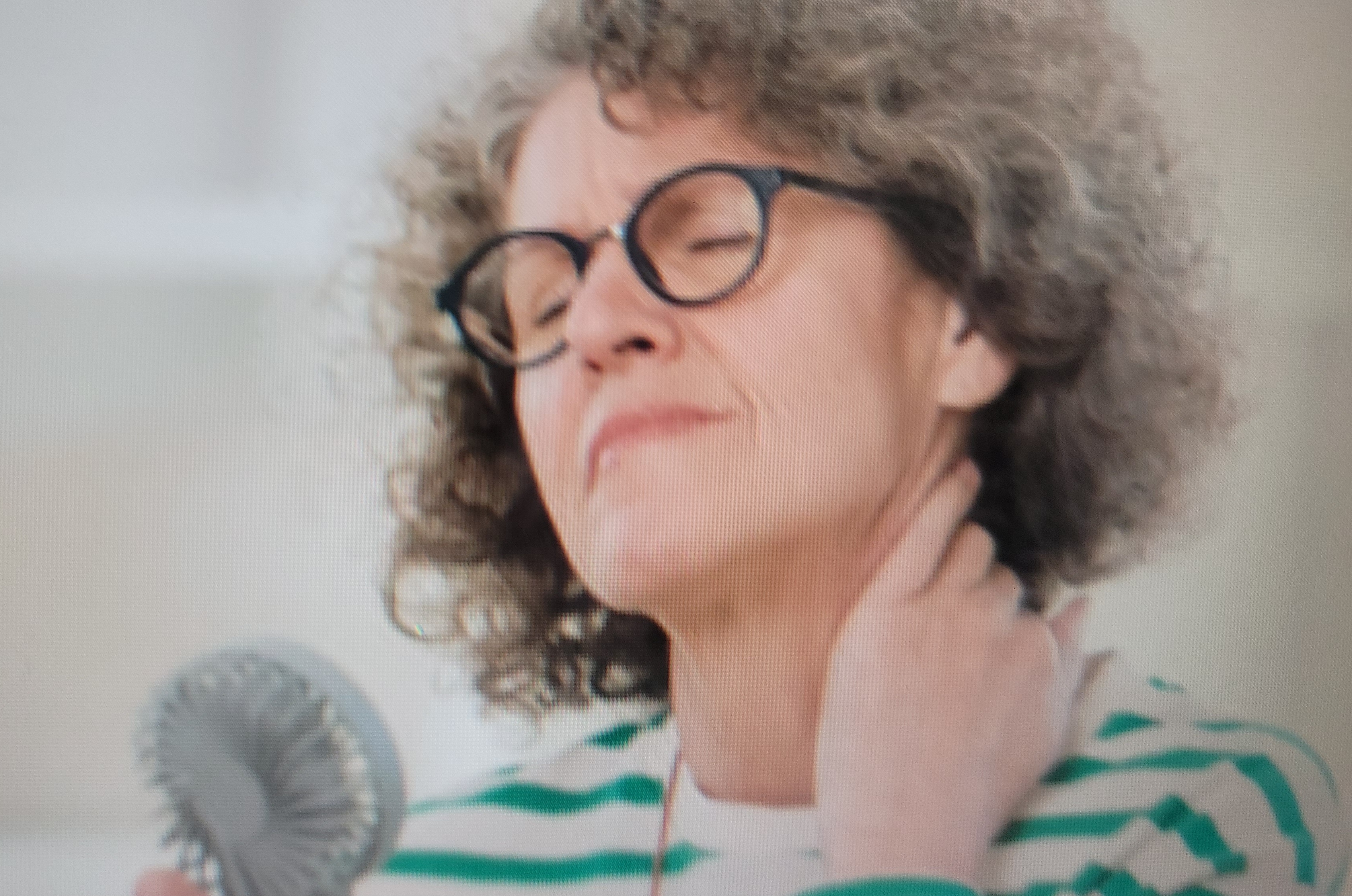 중년 여성 갱년기 치료 관련 이미지