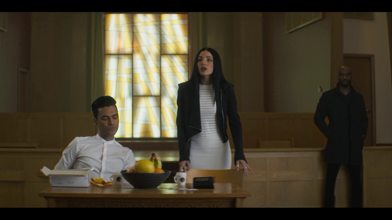 배드_블러드_Bad_Blood_애나_홉킨스_지아니_팔콘