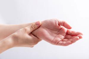 새끼 손가락 저림